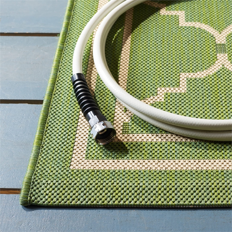 Safavieh Courtyard Green Indoor Outdoor Rug - 2' x 3'7