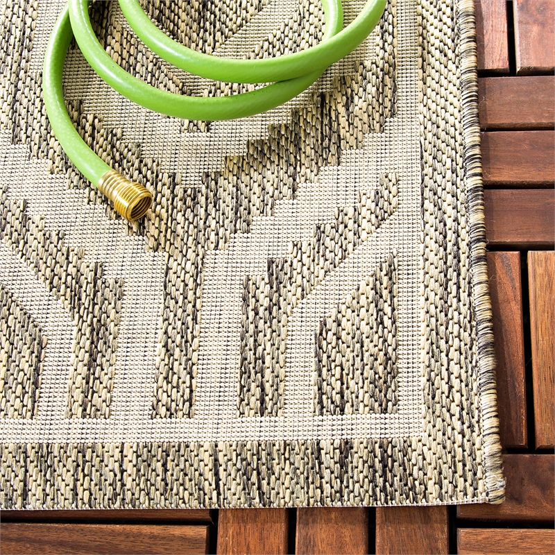 Safavieh Courtyard Brown Indoor Outdoor Rug - 4' x 5'7