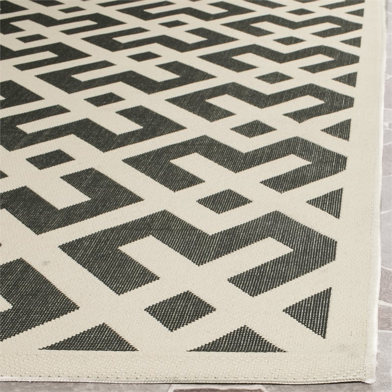 Safavieh Courtyard Black Indoor Outdoor Rug - Square 7'10