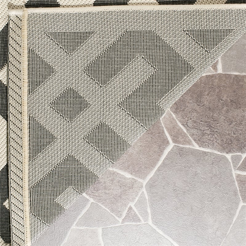 Safavieh Courtyard Black Indoor Outdoor Rug - Square 7'10