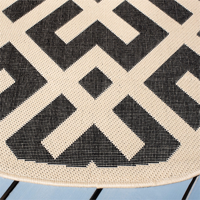 Safavieh Courtyard Grey Indoor Outdoor Rug - Round 7'10