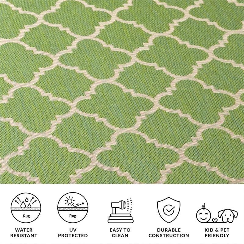 Safavieh Courtyard Green Indoor Outdoor Rug - Square 7'10