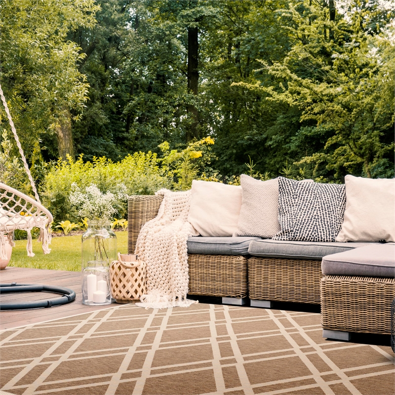 Safavieh Courtyard Brown Indoor Outdoor Rug - Square 7'10