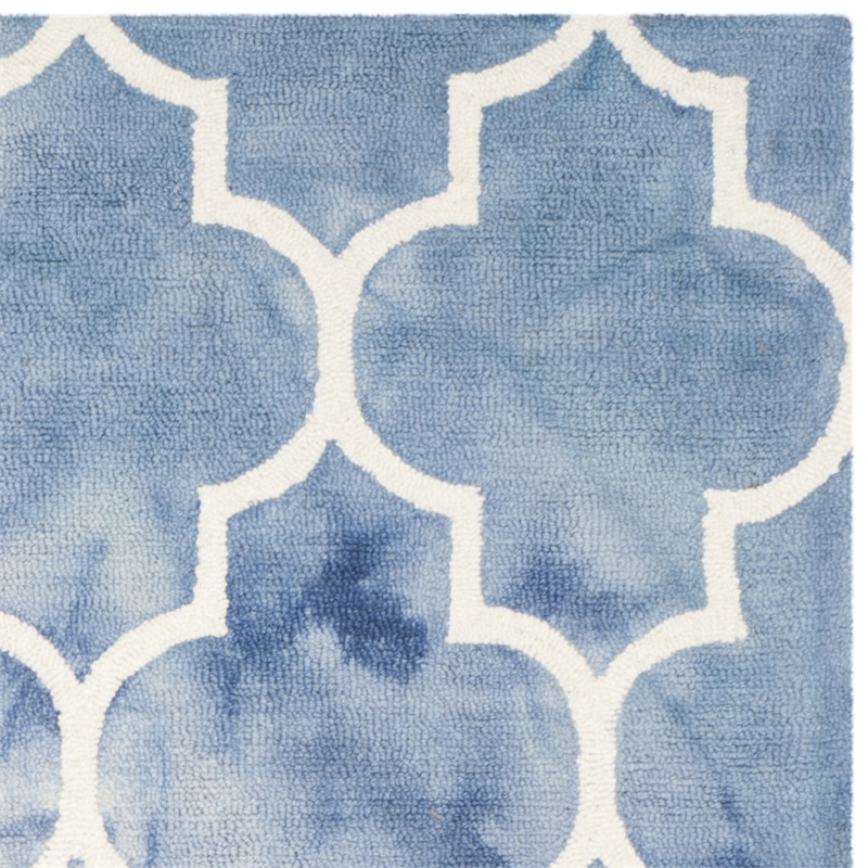 Safavieh Dip Dyed Blue Contemporary Rug - 4' x 6'