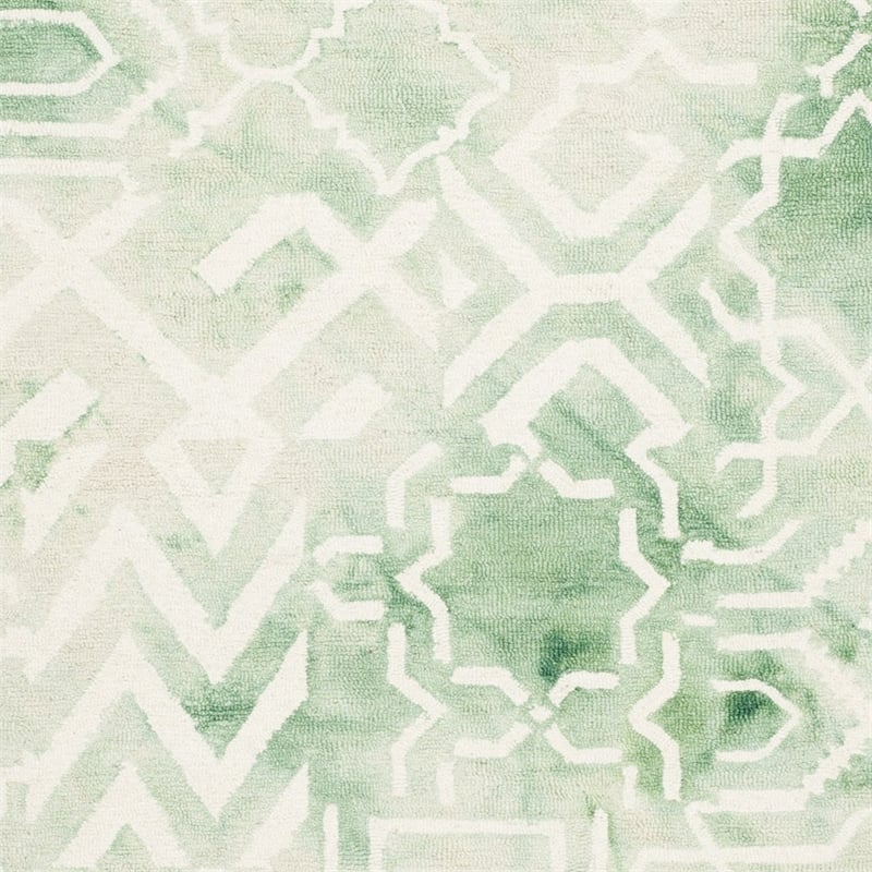 Safavieh Dip Dyed Green Contemporary Rug - Round 7'