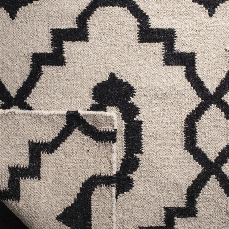 Safavieh Dhurries Ivory Contemporary Rug - Runner 2'6