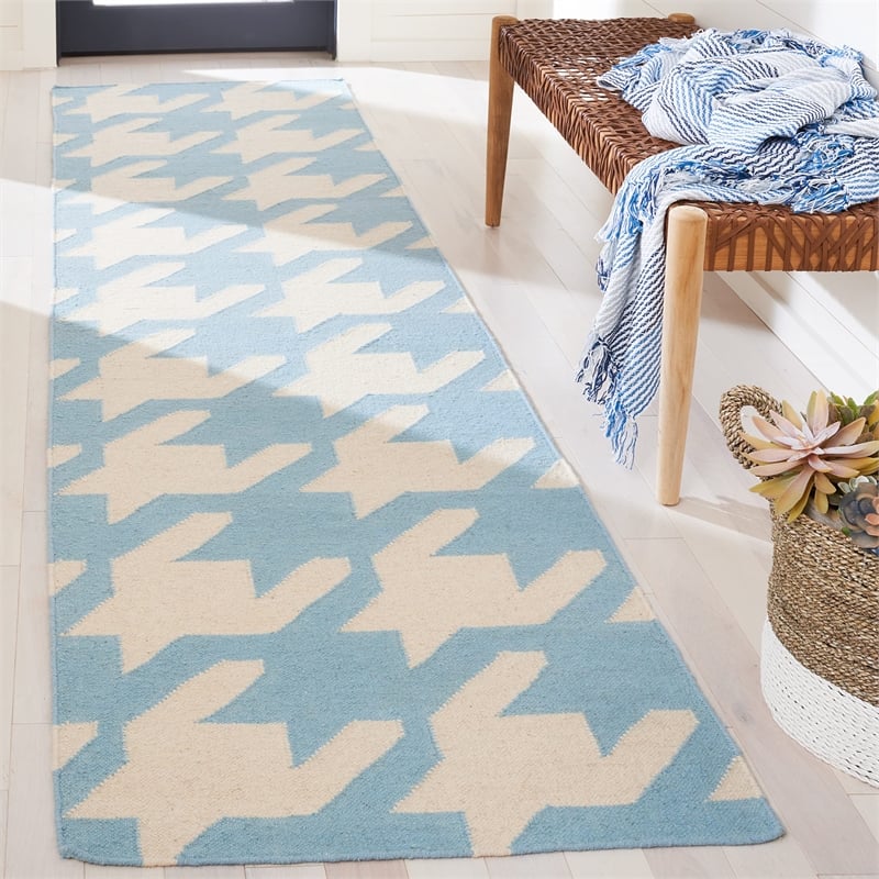 Safavieh Dhurries Black Contemporary Rug - Runner 2'6