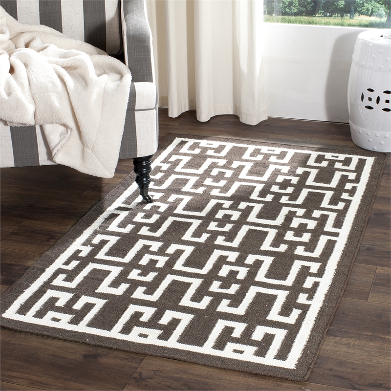 Safavieh Dhurries Chocolate Contemporary Rug - 4' x 6'