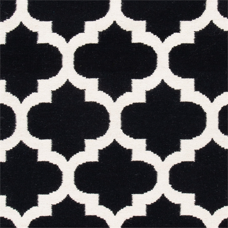 Safavieh Dhurries Black Contemporary Rug - 6' x 9'