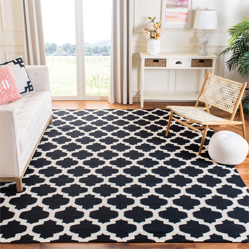 Safavieh Dhurries Black Contemporary Rug - 8' x 10'