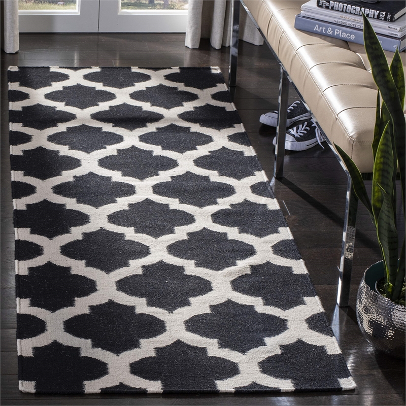 Safavieh Dhurries Black Contemporary Rug - Runner 2'6