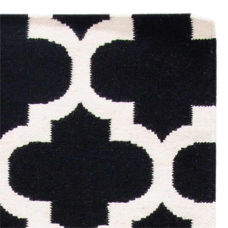 Safavieh Dhurries Black Contemporary Rug - Runner 2'6