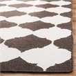 Safavieh Dhurries Brown Contemporary Rug - 4' x 6'