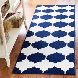 Safavieh Dhurries Navy Contemporary Rug - Runner 2'6&quot x 7'