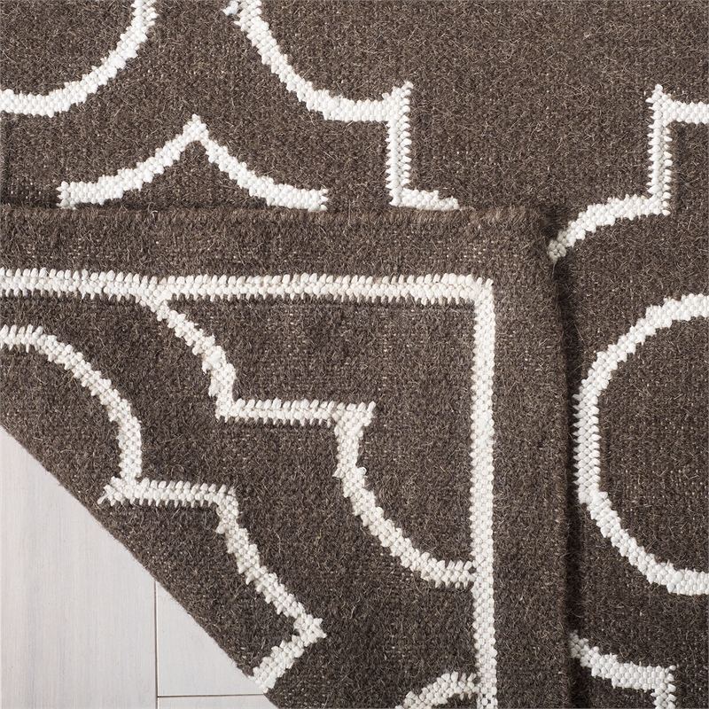 Safavieh Dhurries Brown Contemporary Rug - 3' x 5'