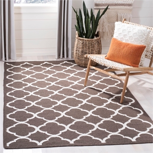 Safavieh Dhurries Brown Contemporary Rug - 6' x 9'