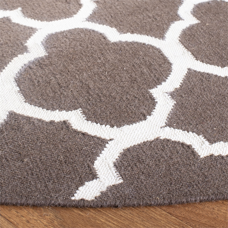 Safavieh Dhurries Brown Contemporary Rug - Round 7'
