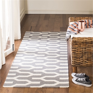Safavieh Dhurries Silver Contemporary Rug - Runner 2'6&quot x 7'