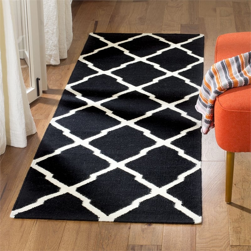 Safavieh Dhurries Black Contemporary Rug - Runner 2'6