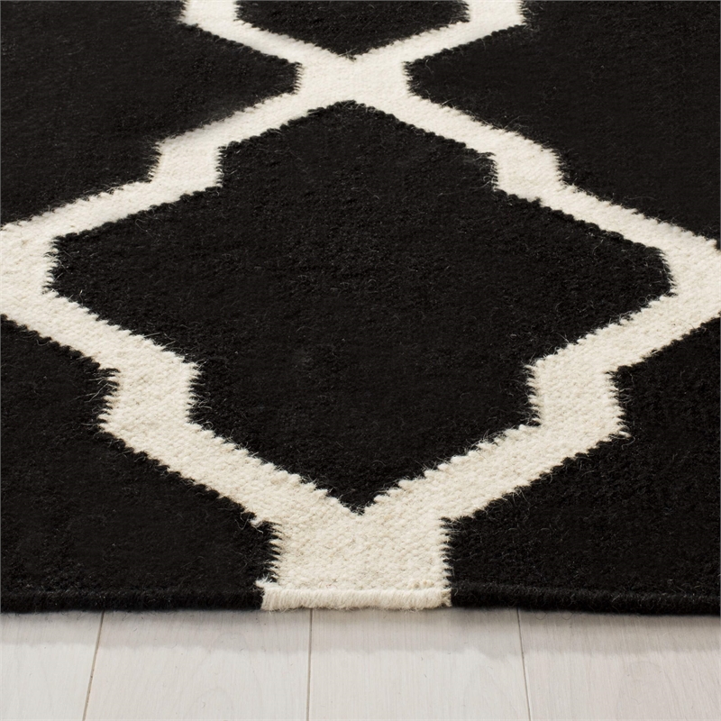 Safavieh Dhurries Black Contemporary Rug - Square 6'