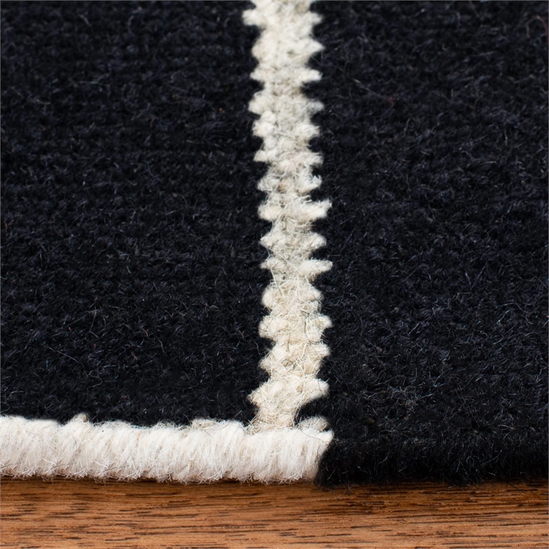 Safavieh Dhurries Black Contemporary Rug - Round 6'