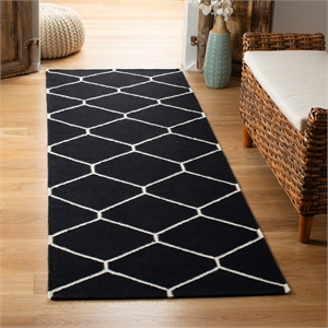 Safavieh Dhurries Black Contemporary Rug - Runner 2'6&quot x 8'