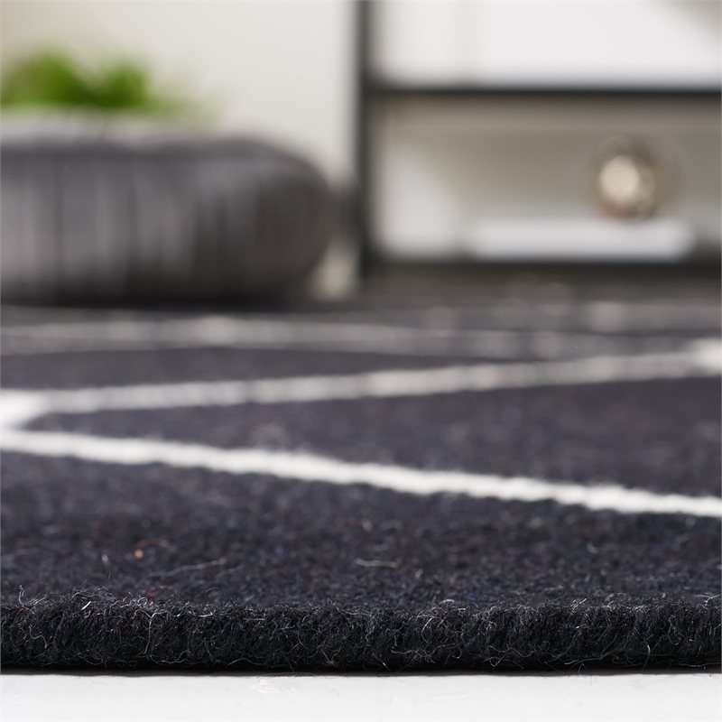 Safavieh Dhurries Black Contemporary Rug - Runner 2'6