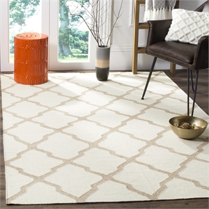 Safavieh Dhurries Ivory Contemporary Rug - 4' x 6'