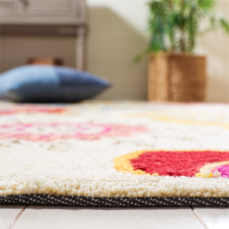 Safavieh Four Seasons Ivory Indoor Rug - 3'6