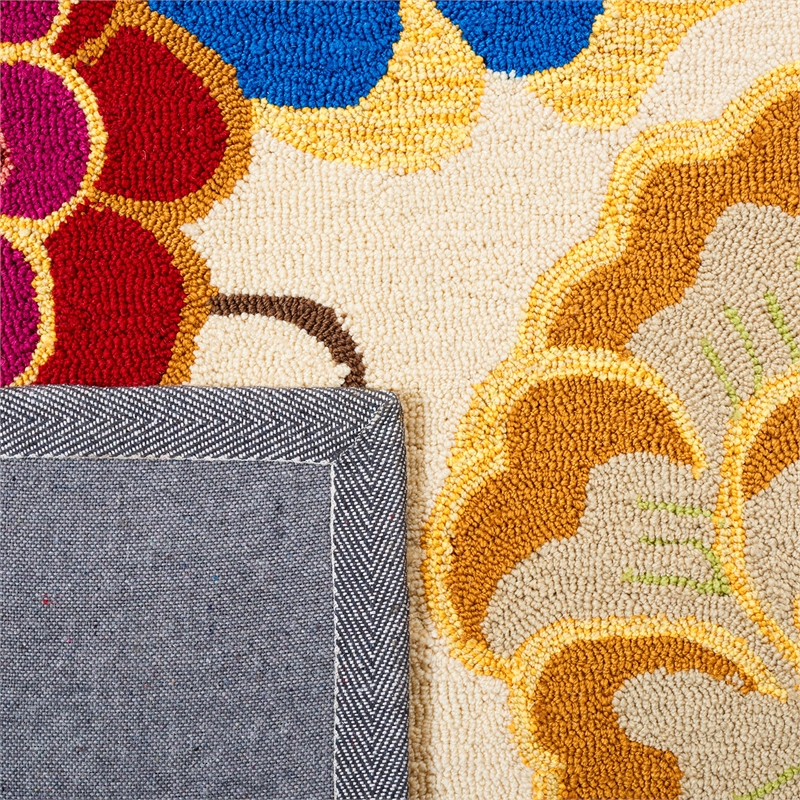 Safavieh Four Seasons Ivory Indoor Rug - 3'6