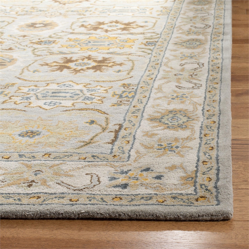 Safavieh Heritage Light Grey Traditional Rug - 6' x 9'