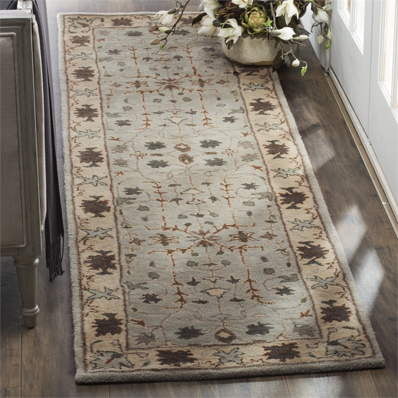 Safavieh Heritage Green Traditional Rug - 2' x 3'