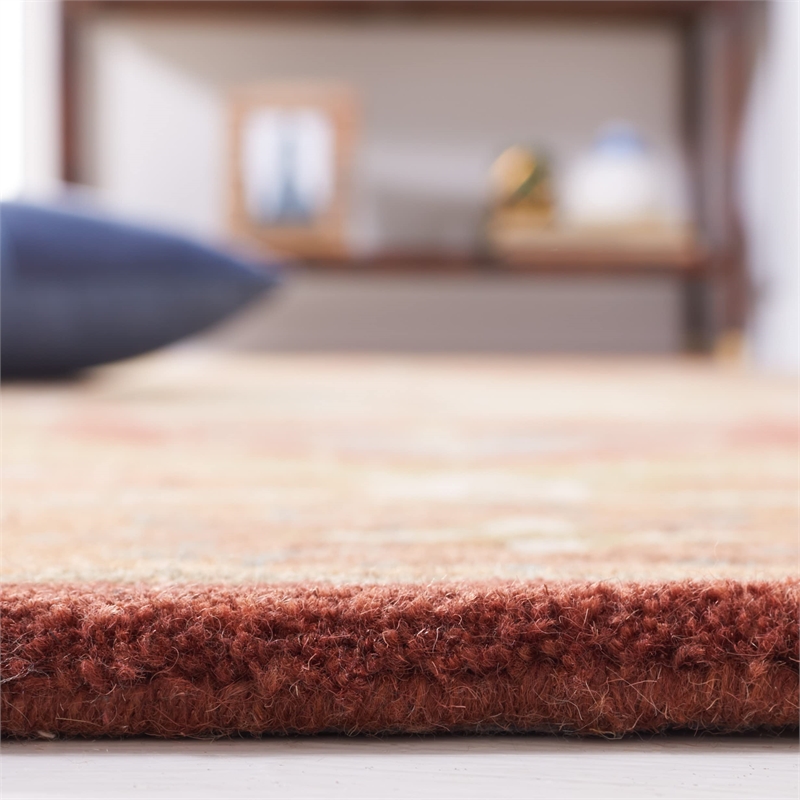 Safavieh Heritage Rust Traditional Rug - 4' x 6'