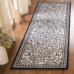 Safavieh Chelsea Black Transitional Rug - Runner 2'6&quot x 16'