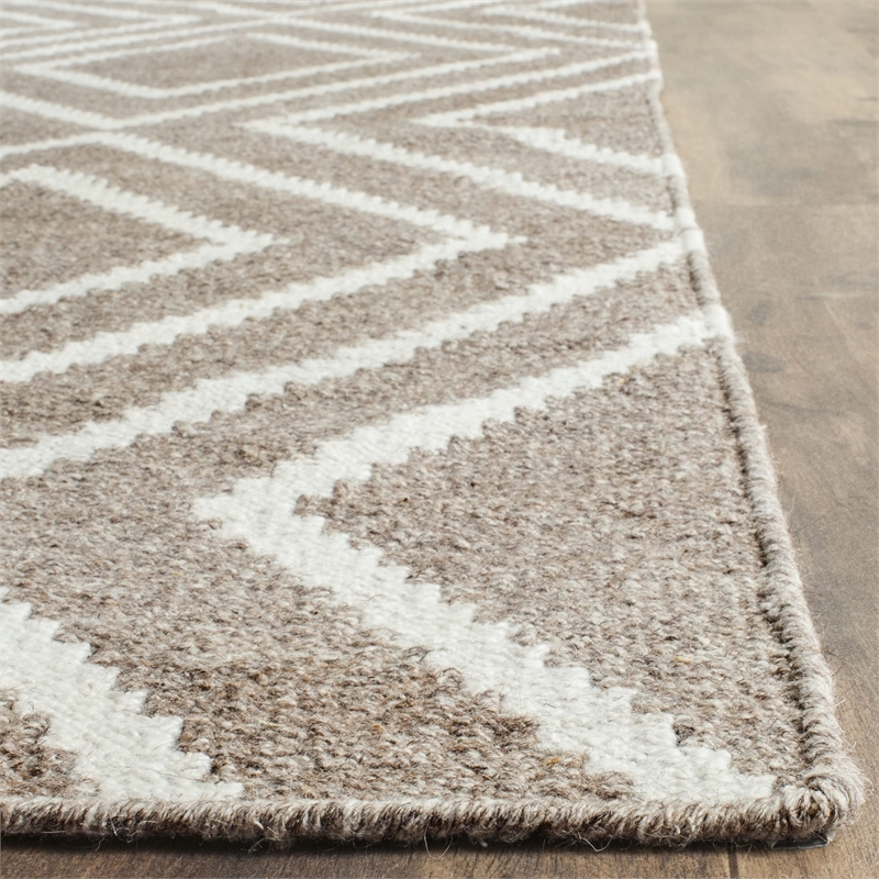 Safavieh Kilim Ivory Contemporary Rug - 8' x 10'
