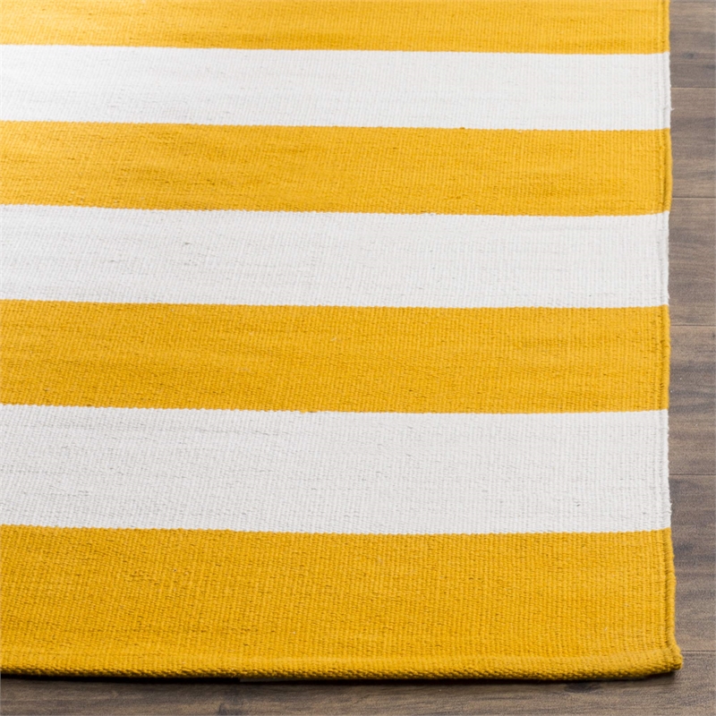 Safavieh Montauk Yellow Contemporary Rug - Runner 2'6