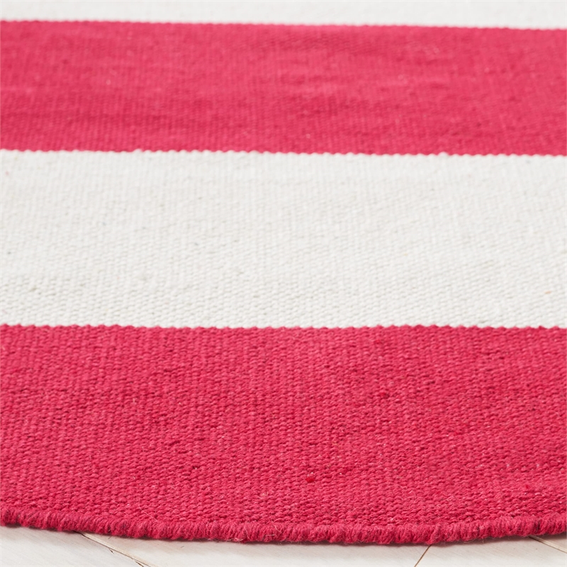 Safavieh Montauk Red Contemporary Rug - Round 6'
