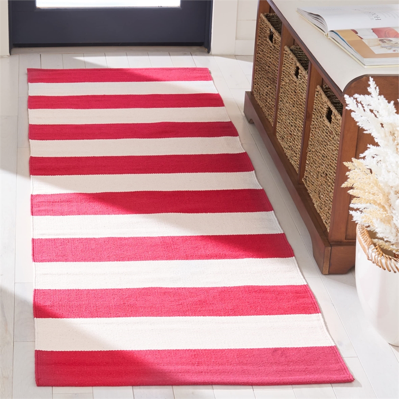 Safavieh Montauk Red Contemporary Rug - Runner 2'3