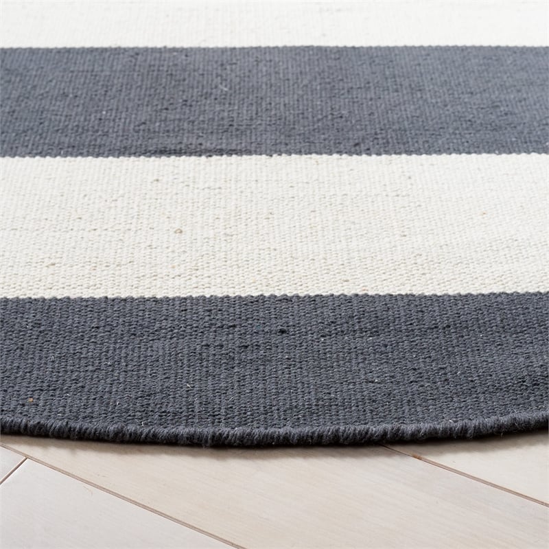 Safavieh Montauk Grey Contemporary Rug - Round 8'