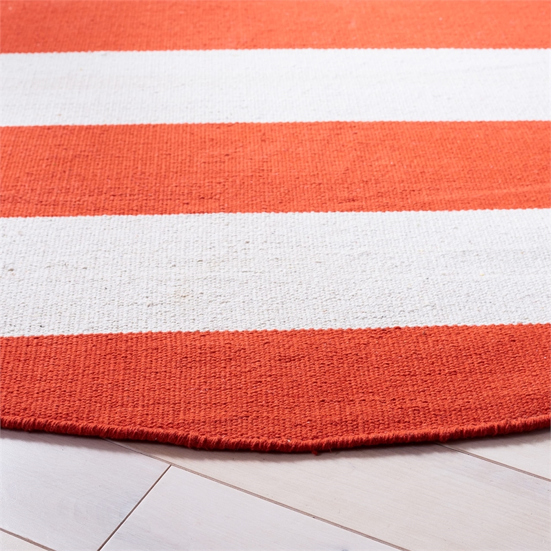 Safavieh Montauk Rust Contemporary Rug - Round 6'