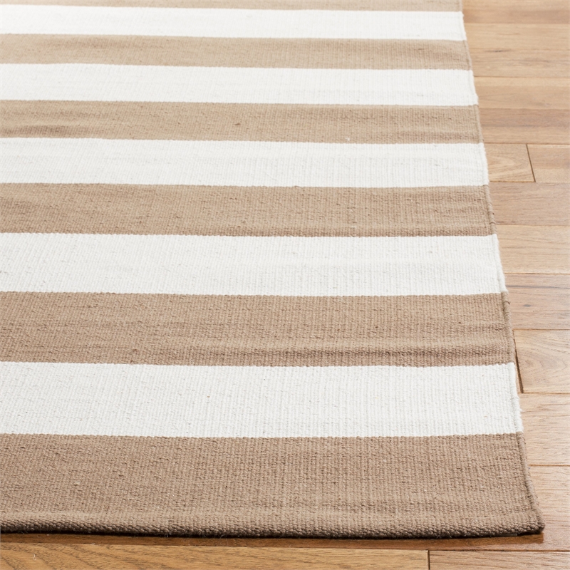 Safavieh Montauk Sand Contemporary Rug - Runner 2'6