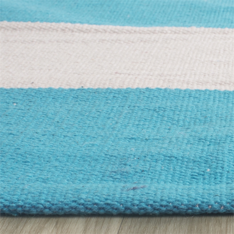 Safavieh Montauk Turquoise Contemporary Rug - Runner 2'3
