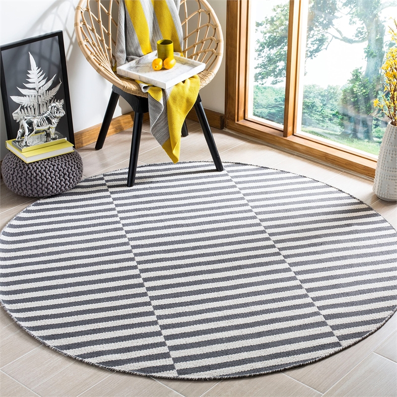 Safavieh Montauk Ivory Contemporary Rug - 2'3