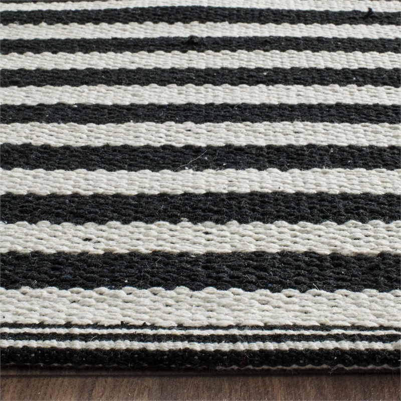 Safavieh Montauk Ivory Contemporary Rug - 2'3