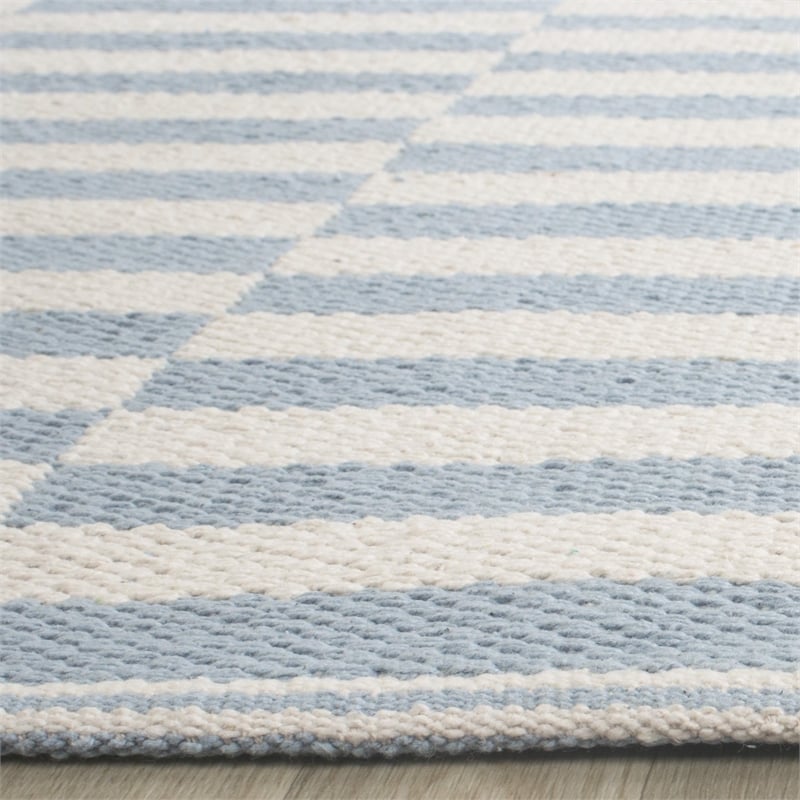 Safavieh Montauk Ivory Contemporary Rug - Runner 2'3
