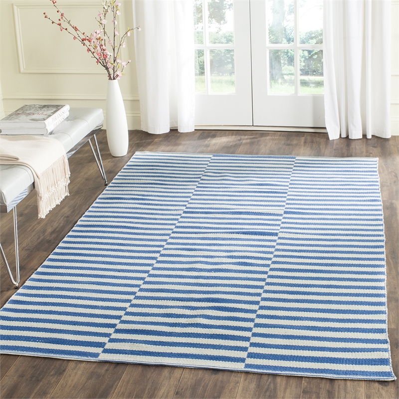 Safavieh Montauk Ivory Contemporary Rug - 4' x 6'