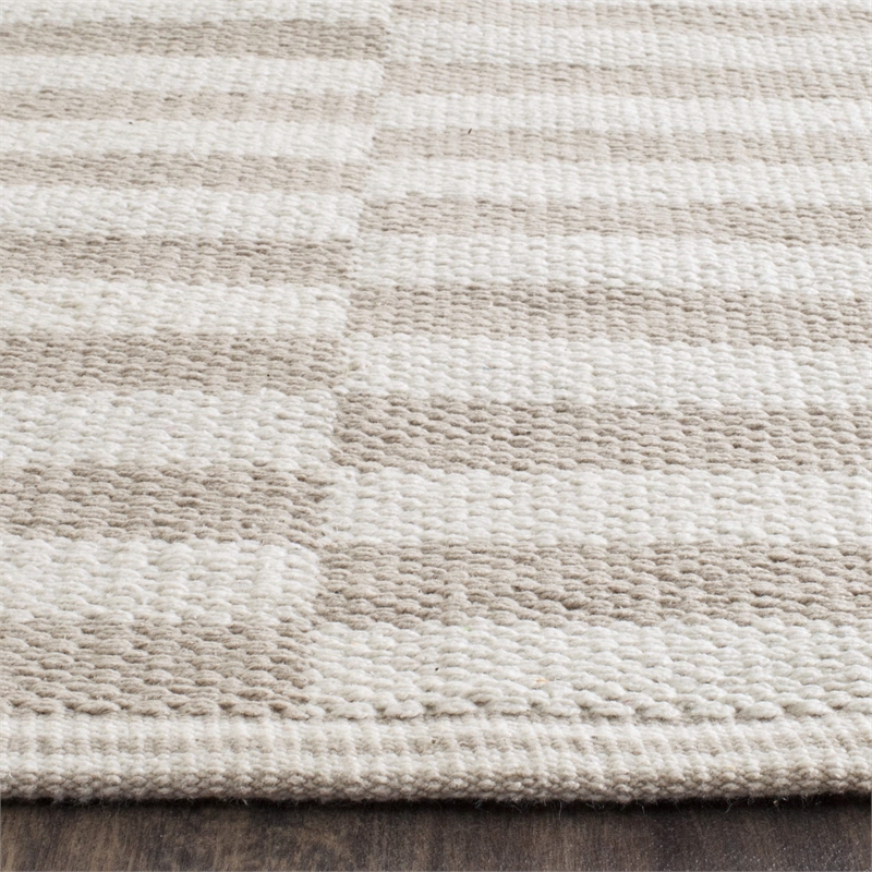 Safavieh Montauk Ivory Contemporary Rug - 2'3