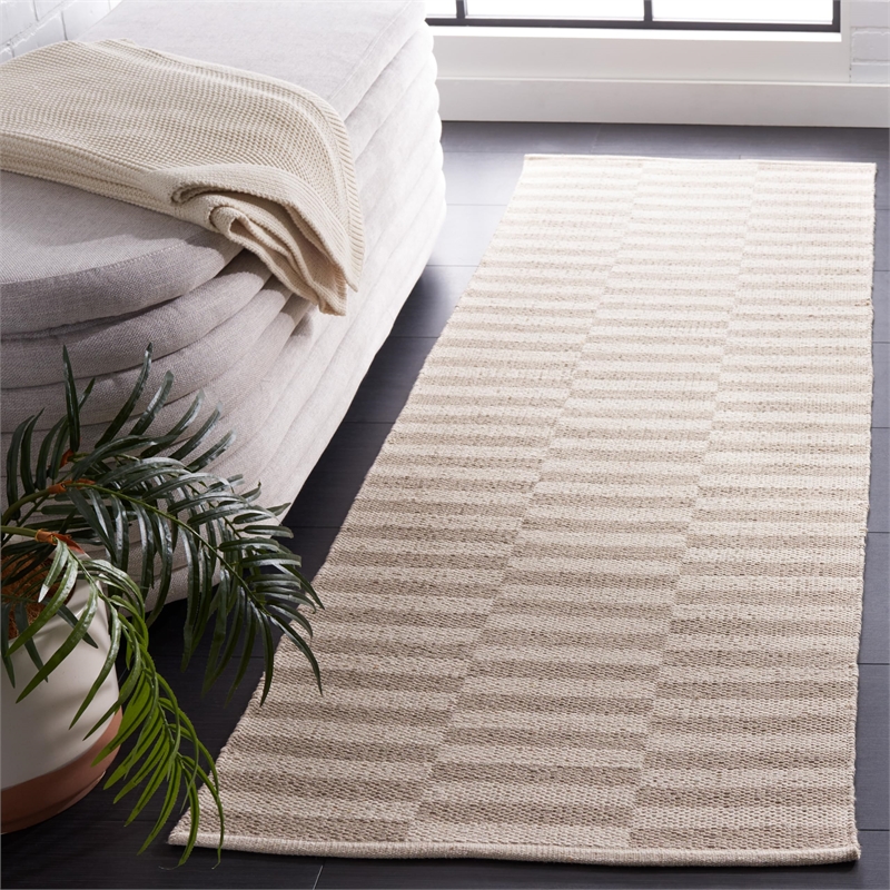 Safavieh Montauk Ivory Contemporary Rug - Runner 2'3