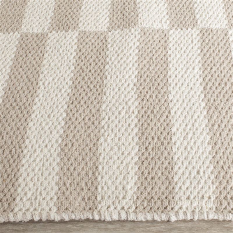Safavieh Montauk Ivory Contemporary Rug - Runner 2'3