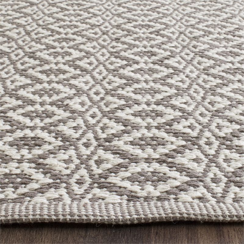 Safavieh Montauk Ivory Contemporary Rug - 2'3